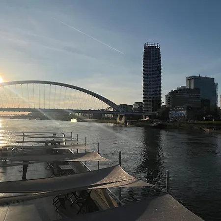 No1 Dream View Διαμέρισμα Μπρατισλάβα